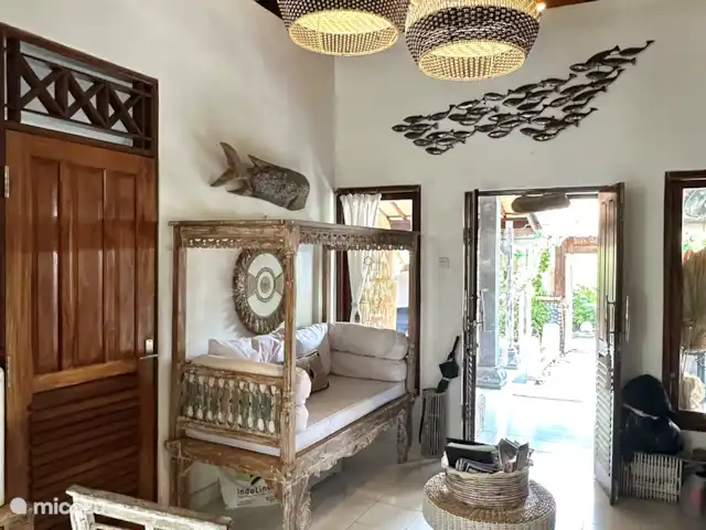 Villa Rumah Pantai No.14 huren in Indonesië, Bali, Jasri - villa De fijne huiskamer met de mooie Bali Styling meubels