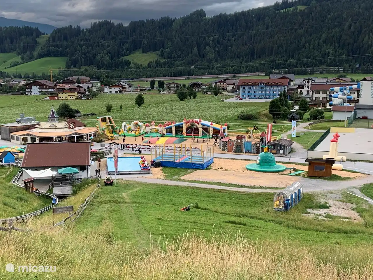 Spielparadies für Kinder zu Fuß erreichbar