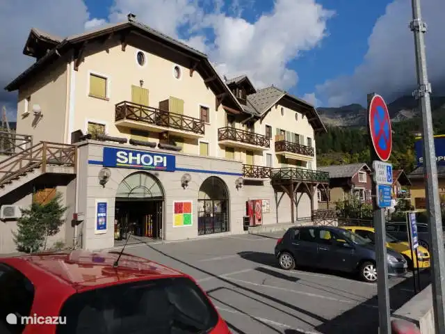 Supermarché à 500m de notre maison