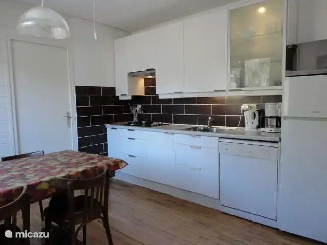 Location de Vacances France, Alpes-de-Haute-Provence, Allos, appartement - Les Bouleaux 3 Cuisine avec coin repas