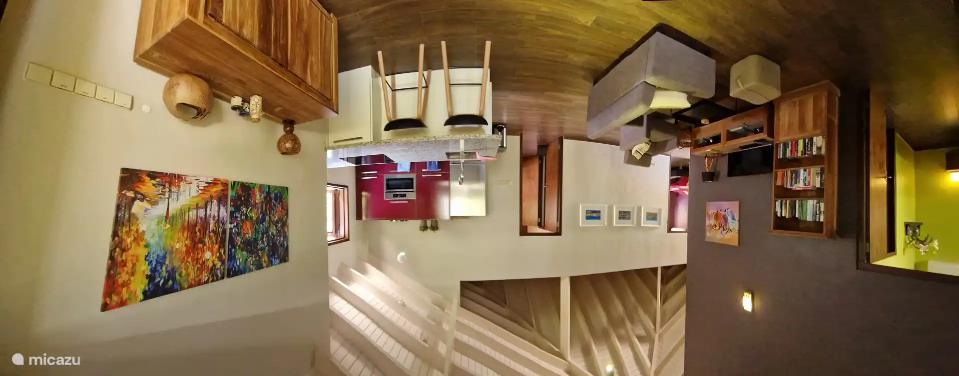 La sala de estar es un espacio agradable para estar. Sin embargo, la vida se desarrollará principalmente en el exterior. ¡Como no podía ser de otra manera con un tiempo siempre agradable!