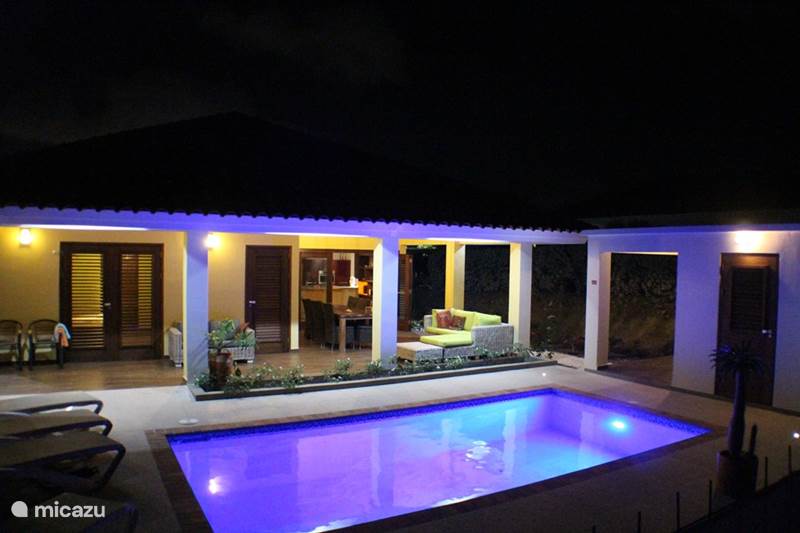 Vakantiehuis Curaçao, Banda Ariba (oost), Villapark Flamboyan Villa Villa Gogorobi 