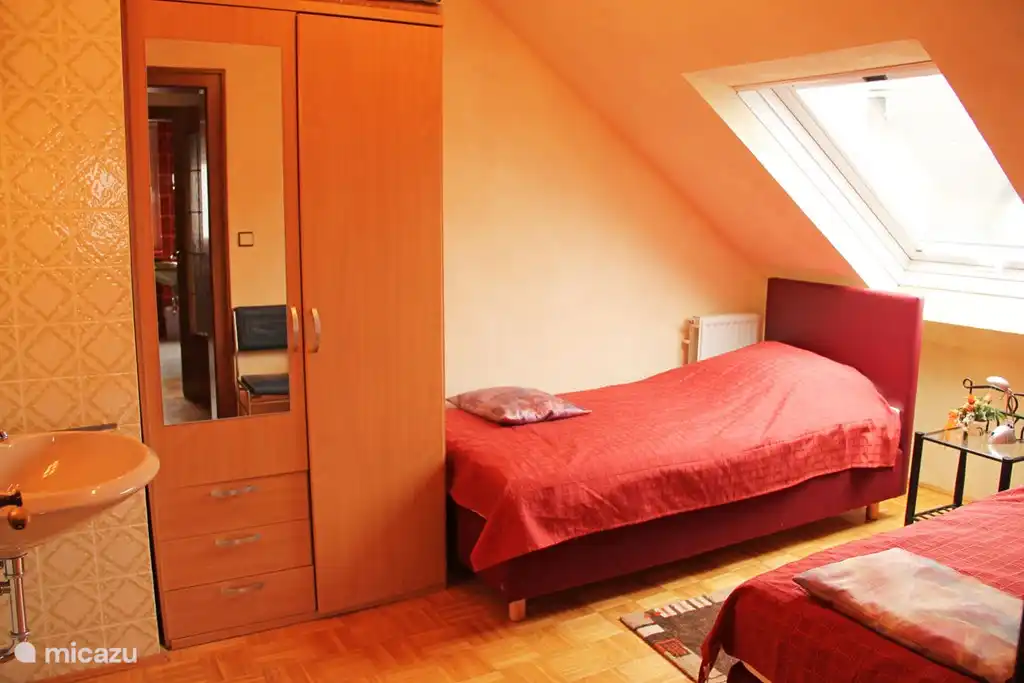 Zimmer 1 Natürlich hat dieses Schlafzimmer mit neuen Betten