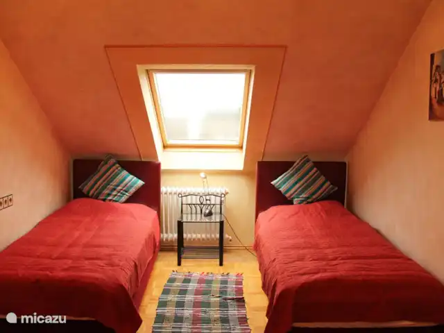 villa margarita en Alemania, Sauerland, Winterberg - villa Esta habitación (número 4) tiene baño con la habitación 3.
Duerme bien en las nuevas camas con somier