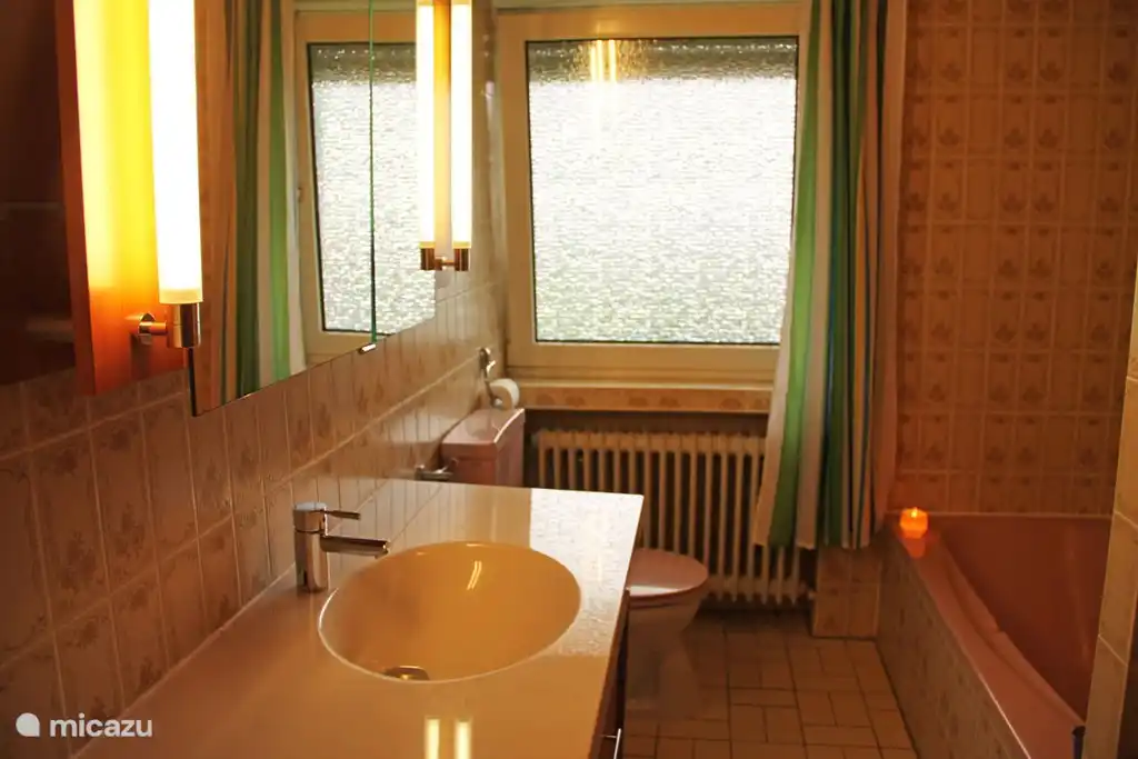 Neue Badezimmer im Erdgeschoss mit neues Bad