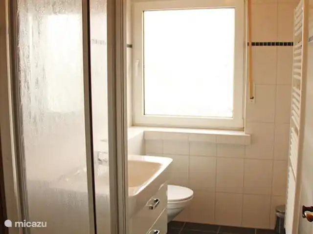 villa margarita en Alemania, Sauerland, Winterberg - villa Baño nuevo en el 1er piso con función de masaje en la ducha.