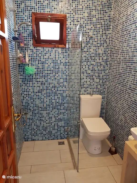 Badezimmer im ersten Schlafzimmer