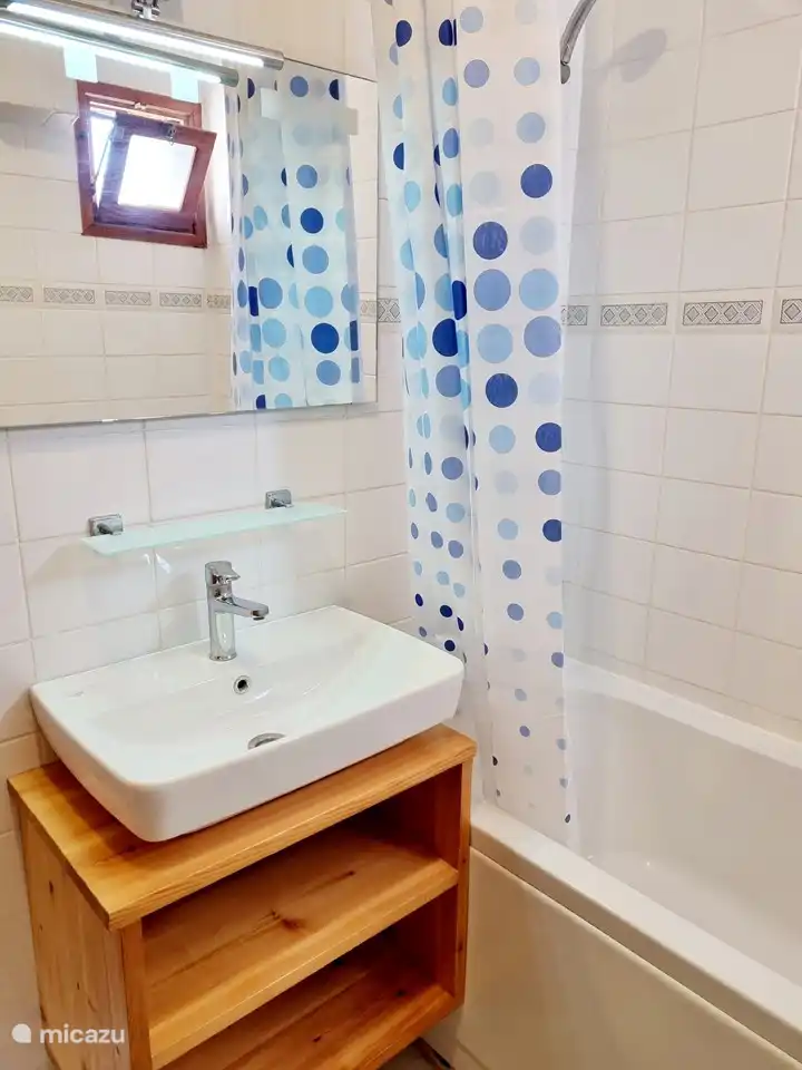 Badezimmer von Schlafzimmer 2