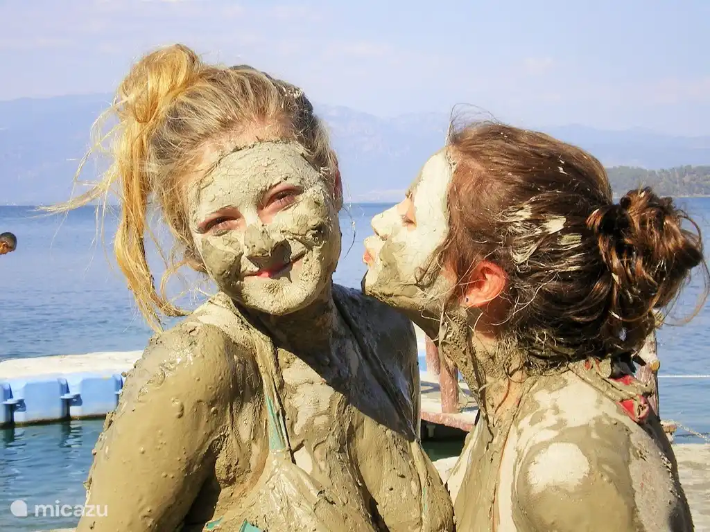 Medizinische Schwefel- und Schlammbäder