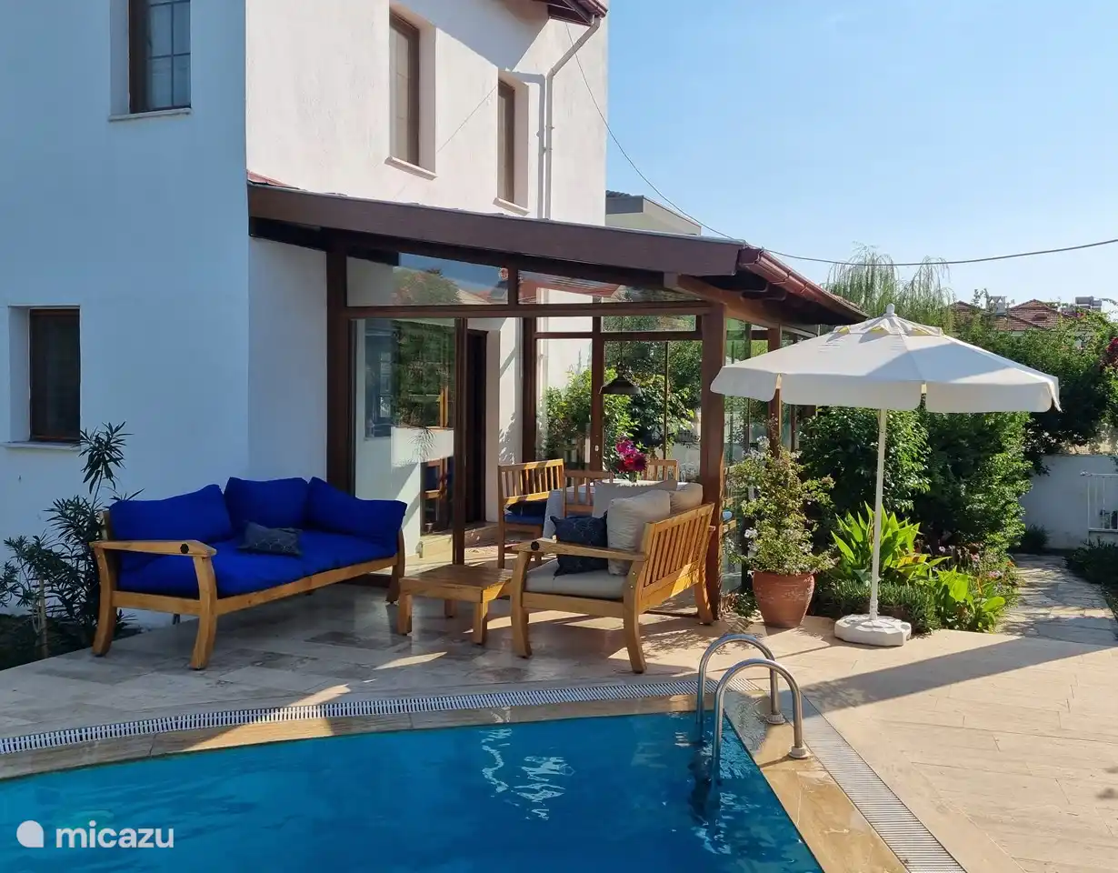 Der Wintergarten mit Schiebetüren