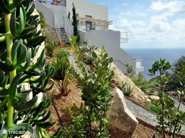 vista al puerto deportivo en Grecia, Creta, Plakias - apartamento Jardín