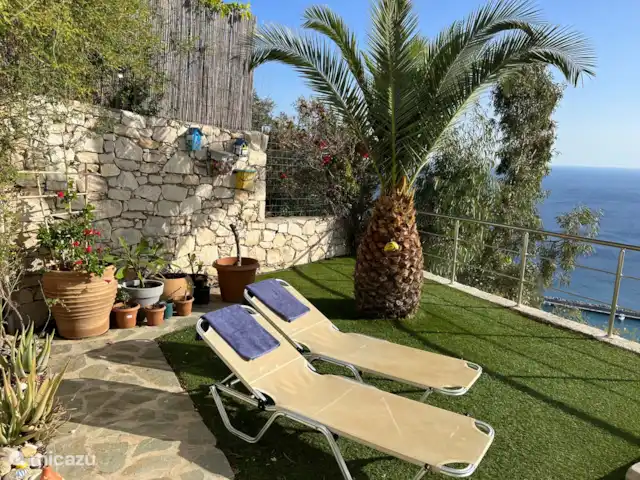 vista al puerto deportivo en Grecia, Creta, Plakias - apartamento Terraza con hamacas