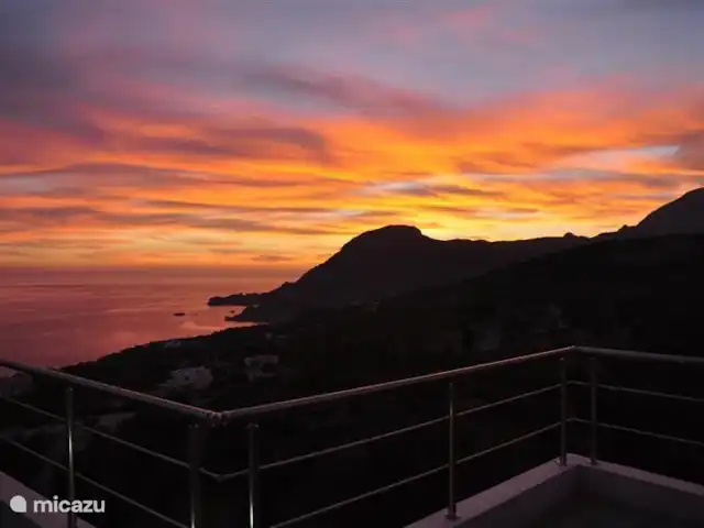 vista al puerto deportivo en Grecia, Creta, Plakias - apartamento Atardecer