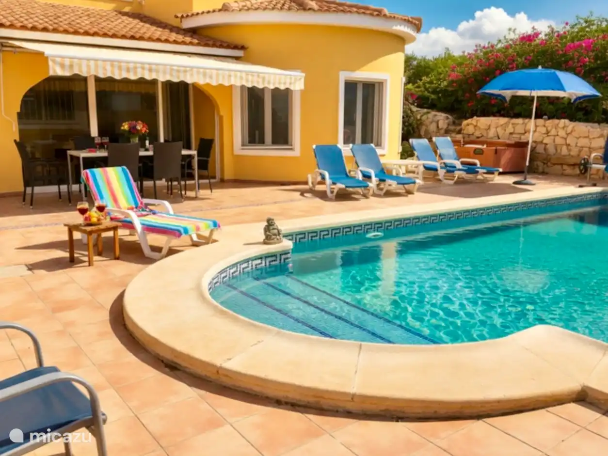 villa huren in Spanje, Costa Blanca, Gata de Gorgos – Villa Spanje prive zwembad + Jacuzzi