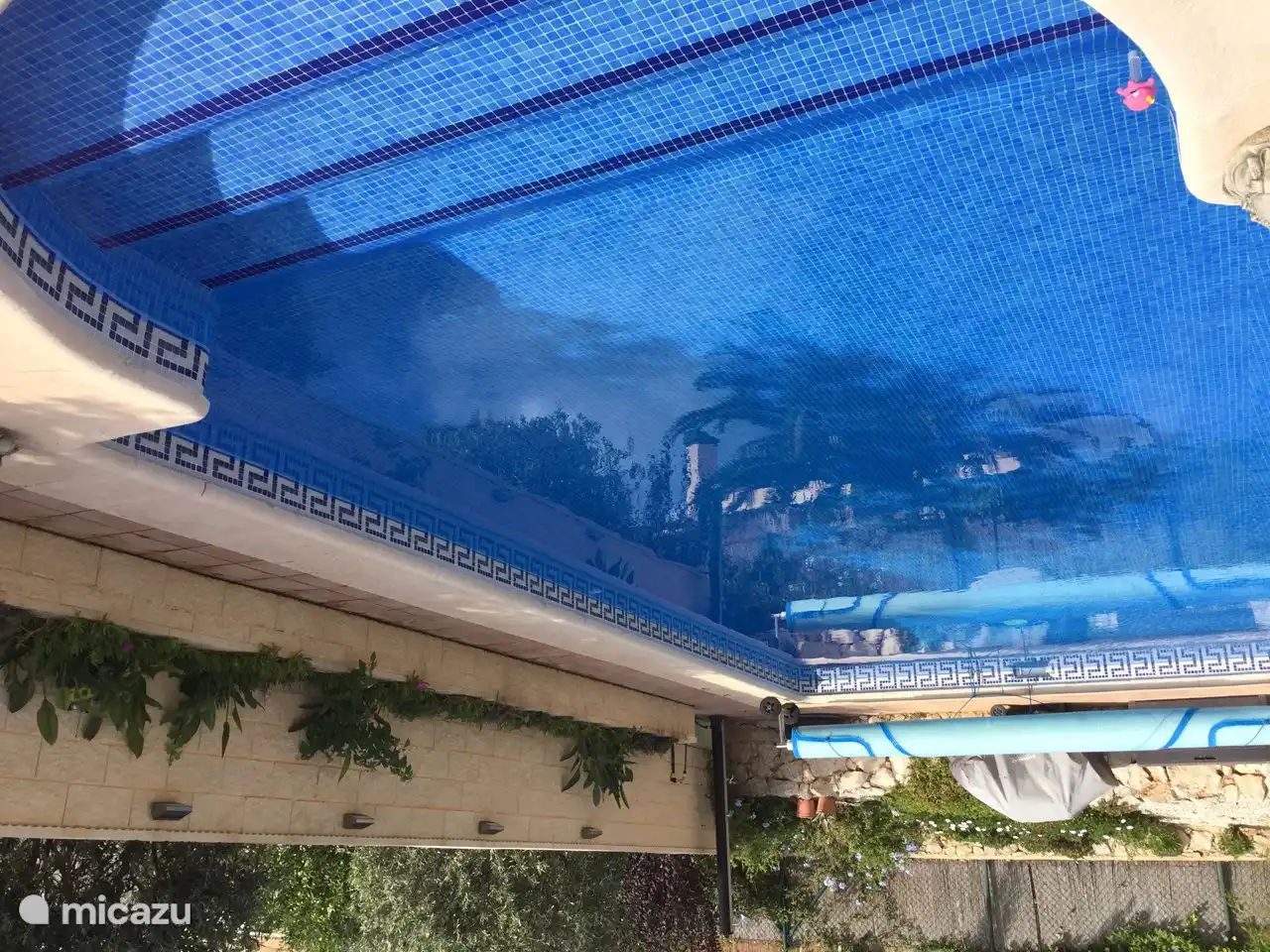 Swimming pool can be heated to 32 degrees