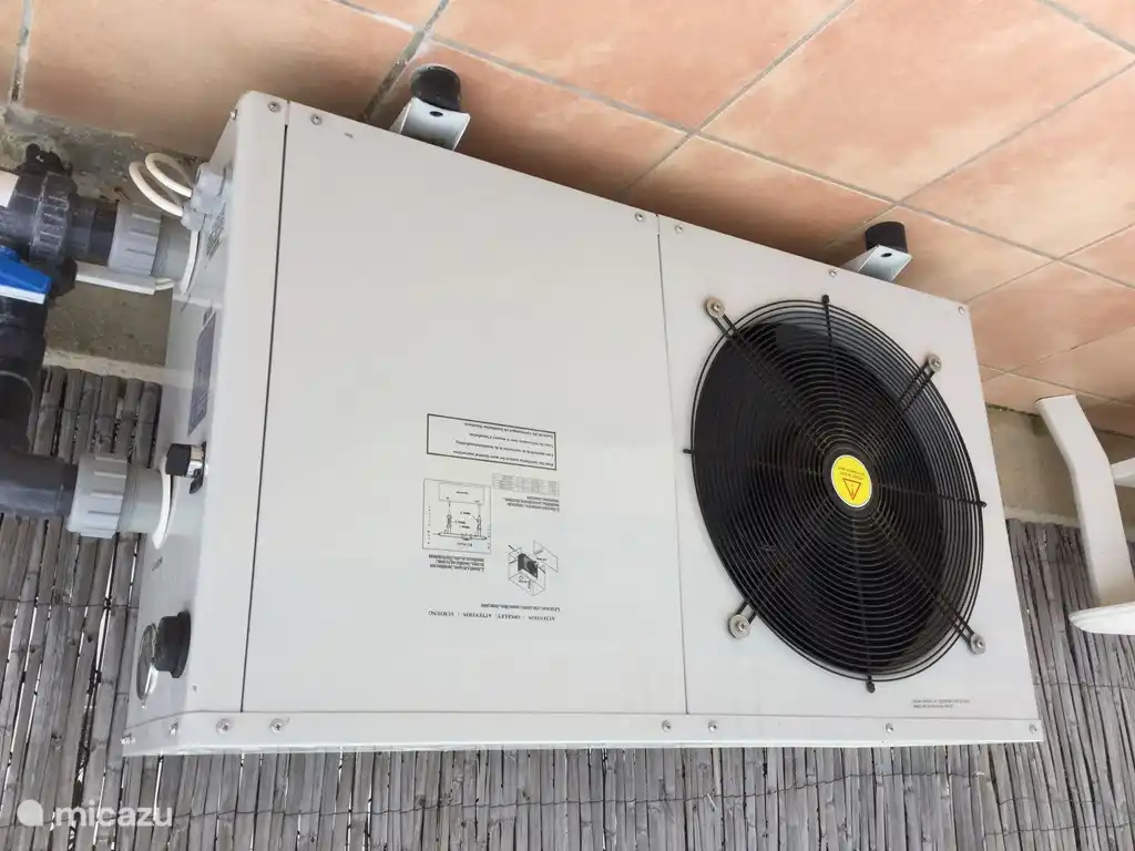 Heat pump to heat the pool to 32 degrees