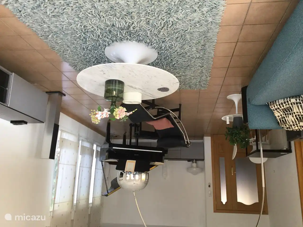 Living room with Ned. TV also the wing can be used for the enthusiast