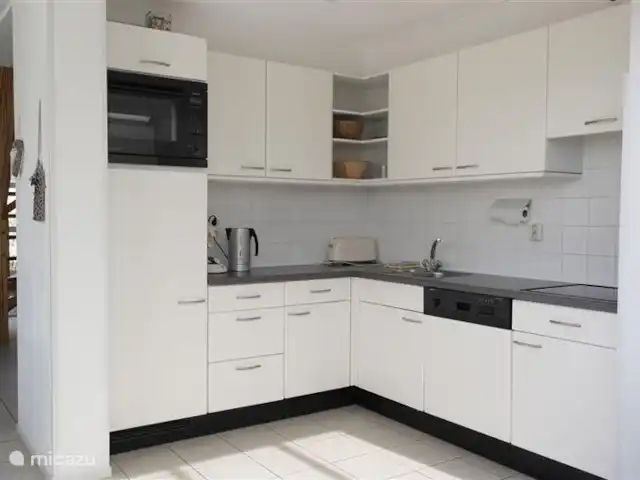 Location de Vacances Pays-Bas, Hollande du Nord, Julianadorp aan Zee, villa - Villa Ooghduyne Cuisine avec tous les appareils modernes