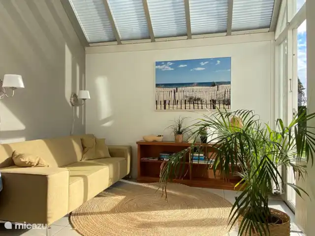 Location de Vacances Pays-Bas, Hollande du Nord, Julianadorp aan Zee, villa - Villa Ooghduyne Jardin d'hiver avec banc séparé et belle vue sur les dunes