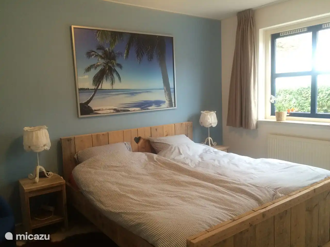 Chambres atmosphériques avec d'excellents lits et couettes