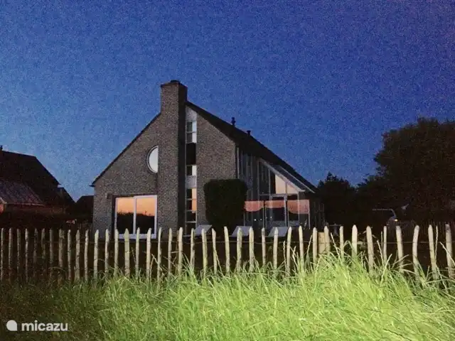 Location de Vacances Pays-Bas, Hollande du Nord, Julianadorp aan Zee, villa - Villa Ooghduyne Villa Ooghduyne le soir