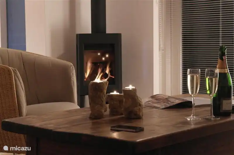 Cheminée confortable pour les soirées sombres