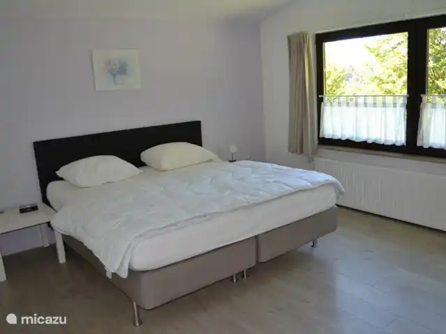 Casa de vacaciones Neuludwigsdorf en Alemania, Sauerland, Neuludwigsdorf - casa vacacional Dormitorio planta baja. Al lado del salón.