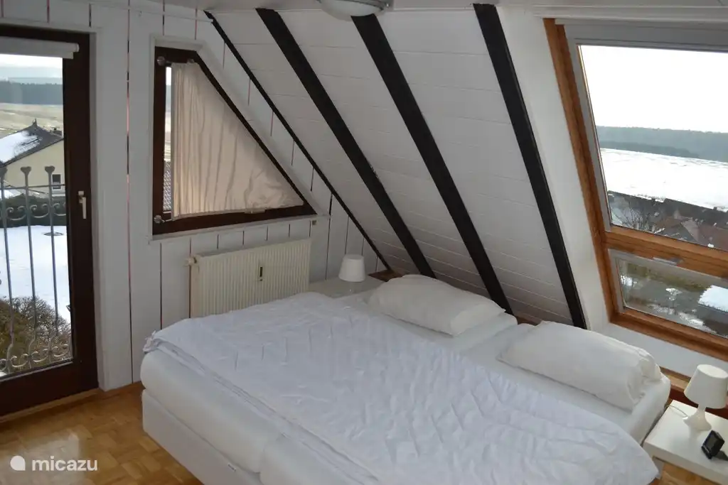 Schlafzimmer oben rechts mit 2x 1 Pers.-Bett