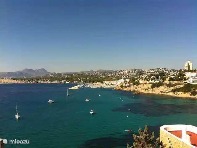 CasaCalifornia en España, Costa Blanca, Moraira - villa El pueblo de Moraira con una ubicación única en la Costa Blanca y en España, apenas edificios en altura y apenas hoteles.