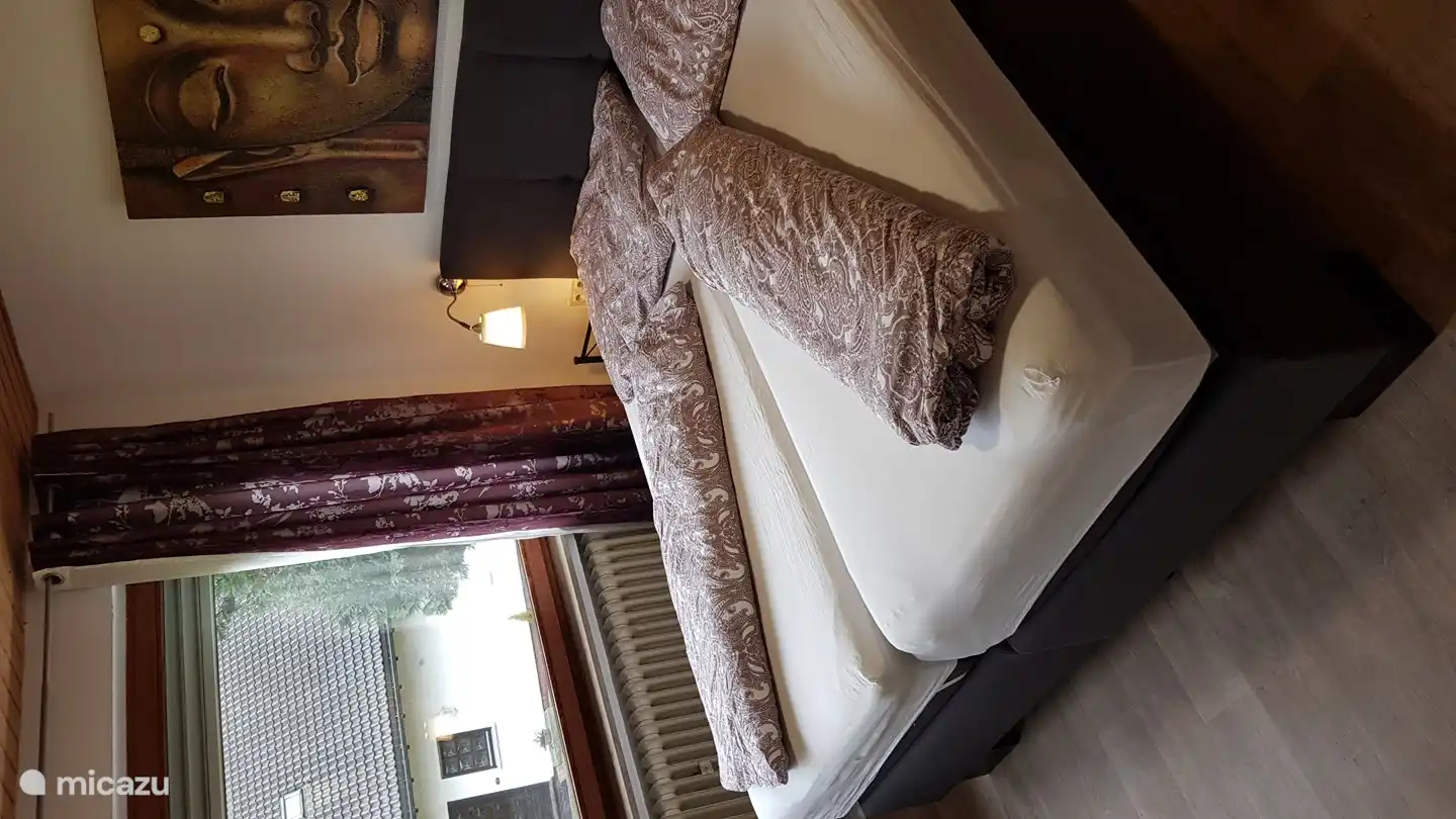 Dormitorio con somieres