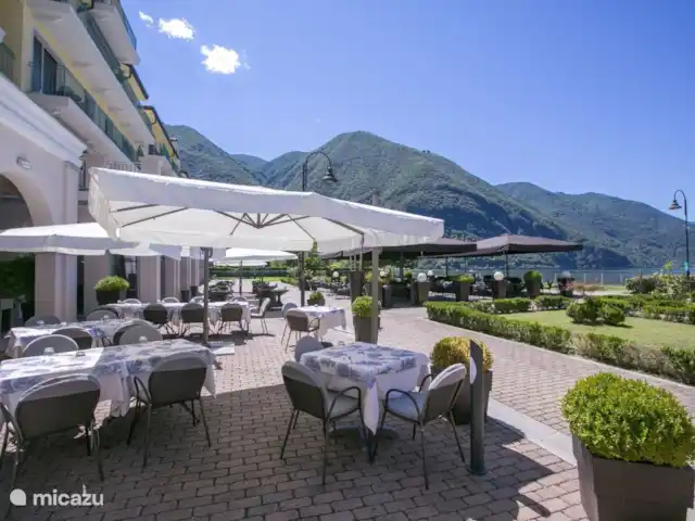 Porto Letizia P15 | Italie, Lacs italiens , Porlezza - appartement Terrasse sous Palazzo avec pizzeria et restaurant.