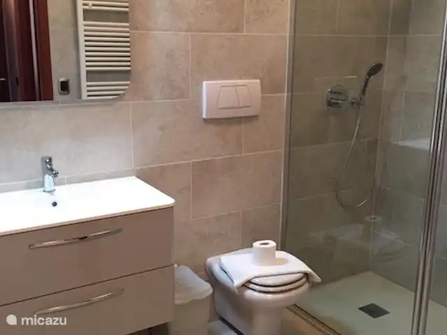 Porto Letizia P15 | Italie, Lacs italiens , Porlezza - appartement Salle de bain avec douche à l'italienne