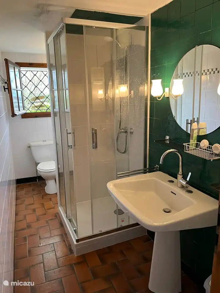 Badezimmer im Erdgeschoss