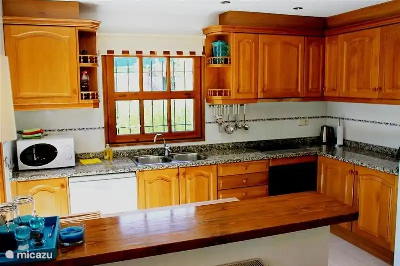 Spanish cozy kitchen with all amenities.
