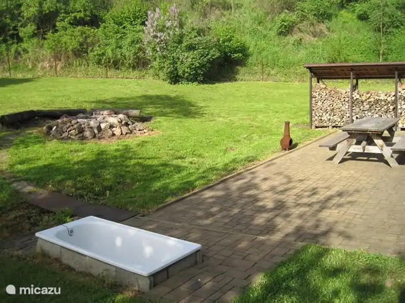 Existe la posibilidad de tomar un baño (al aire libre).