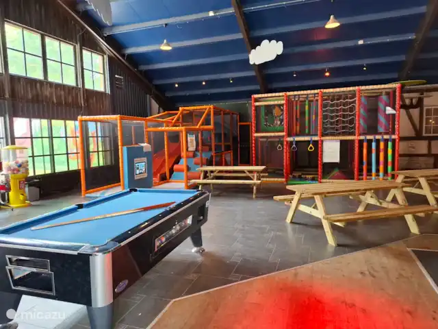 Location de Vacances Pays-Bas, Limbourg, Echt-Susteren, chalet - Chalet Limbourg Il y a une aire de jeux intérieure pour les jours où le temps est moins beau