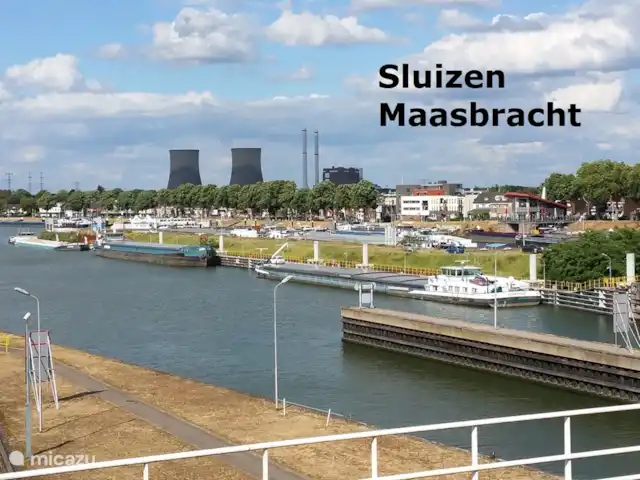 Location de Vacances Pays-Bas, Limbourg, Echt-Susteren, chalet - Chalet Limbourg Jetez un coup d'œil à l'impressionnante triple écluse de Maasbracht. L'écluse a un dénivelé de 12m. Il s'agit de la plus forte baisse aux Pays-Bas.