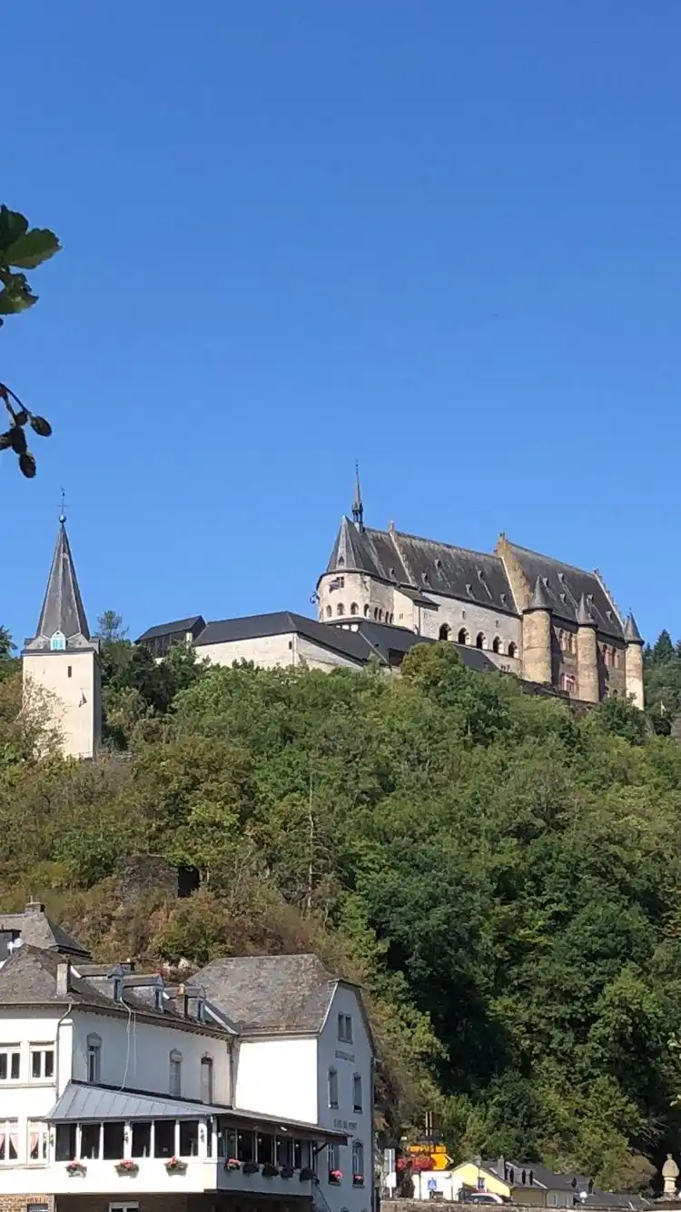 Château de Waldeck, d’ici, vous avez une belle vue sur l’Edersee et les environs lointains.