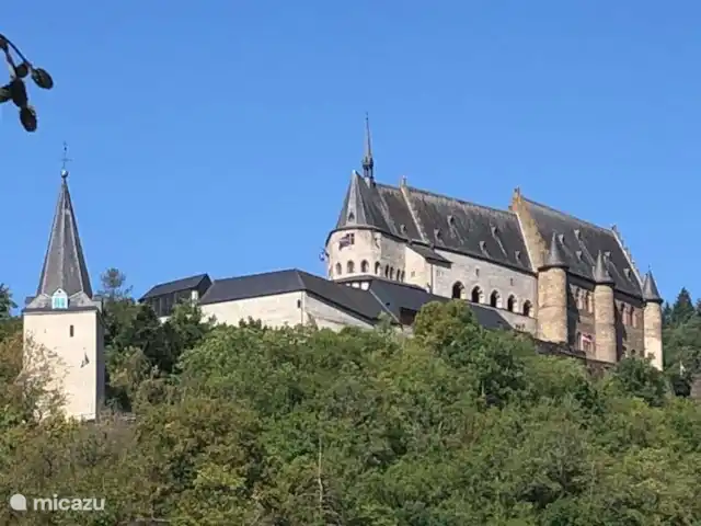 Soy Sternberg 33 en Alemania, Sauerland, Frankenau - casa vacacional Castillo de Waldeck, desde aquí se tiene una hermosa vista sobre el Edersee y los alrededores lejanos.