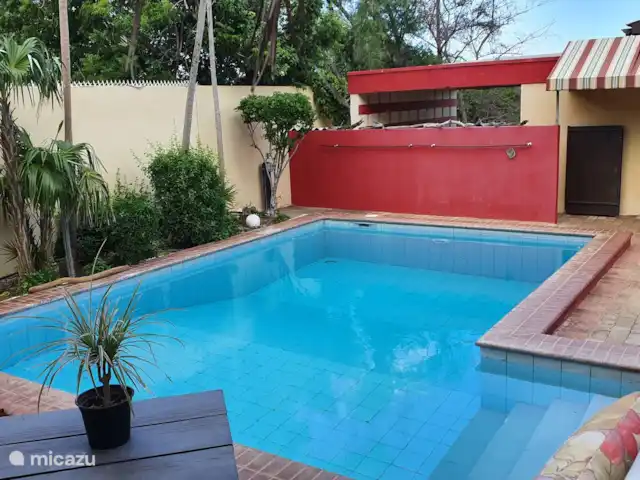 Location de Vacances Curaçao, Curaçao-Centre, Willemstad, appartement - Appartement avec piscine privée Vue sur la piscine, depuis la terrasse de l'appartement
