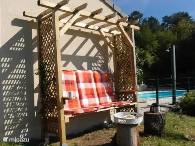 Casa de vacaciones Maraval en Francia, Dordoña, Cublac - casa vacacional Banco de arco de rosas con vista