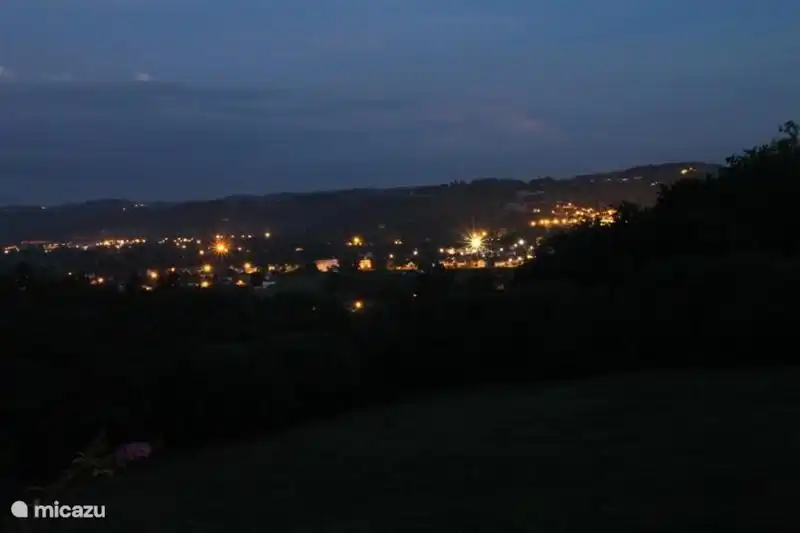 le soir les lumières de Terrasson