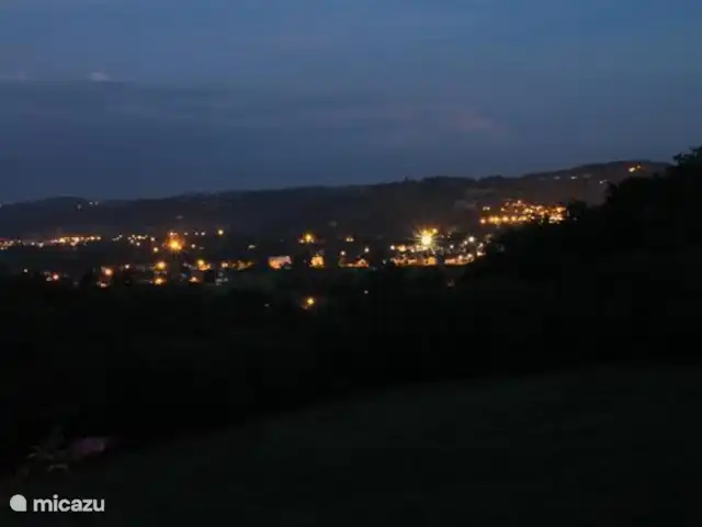 Casa de vacaciones Maraval en Francia, Dordoña, Cublac - casa vacacional por la tarde las luces de Terrasson