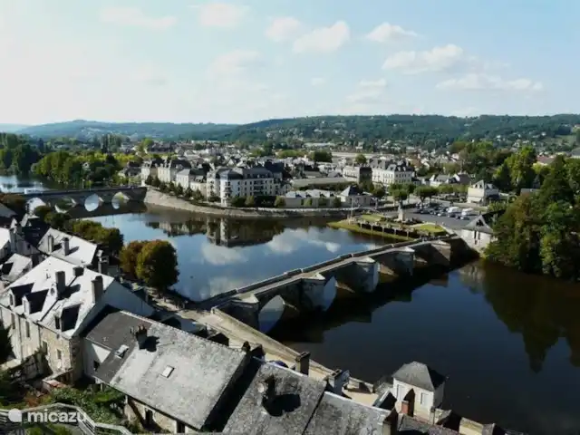 Casa de vacaciones Maraval en Francia, Dordoña, Cublac - casa vacacional Le vieux Pont, hay un mercado aquí todos los jueves por la mañana, a 4 km.