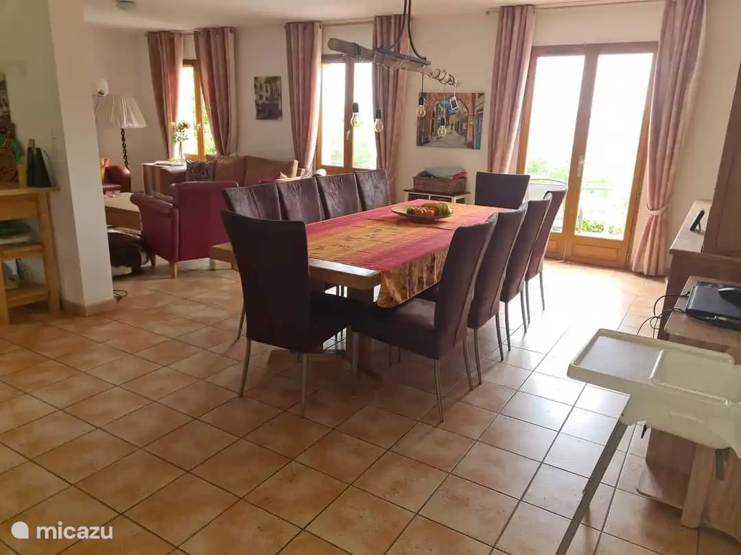 Table à manger 10 personnes