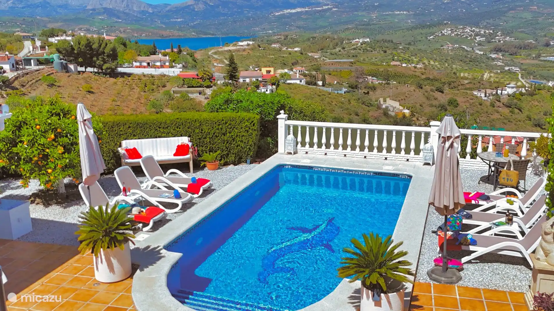 Uitzicht vanaf het zwembad