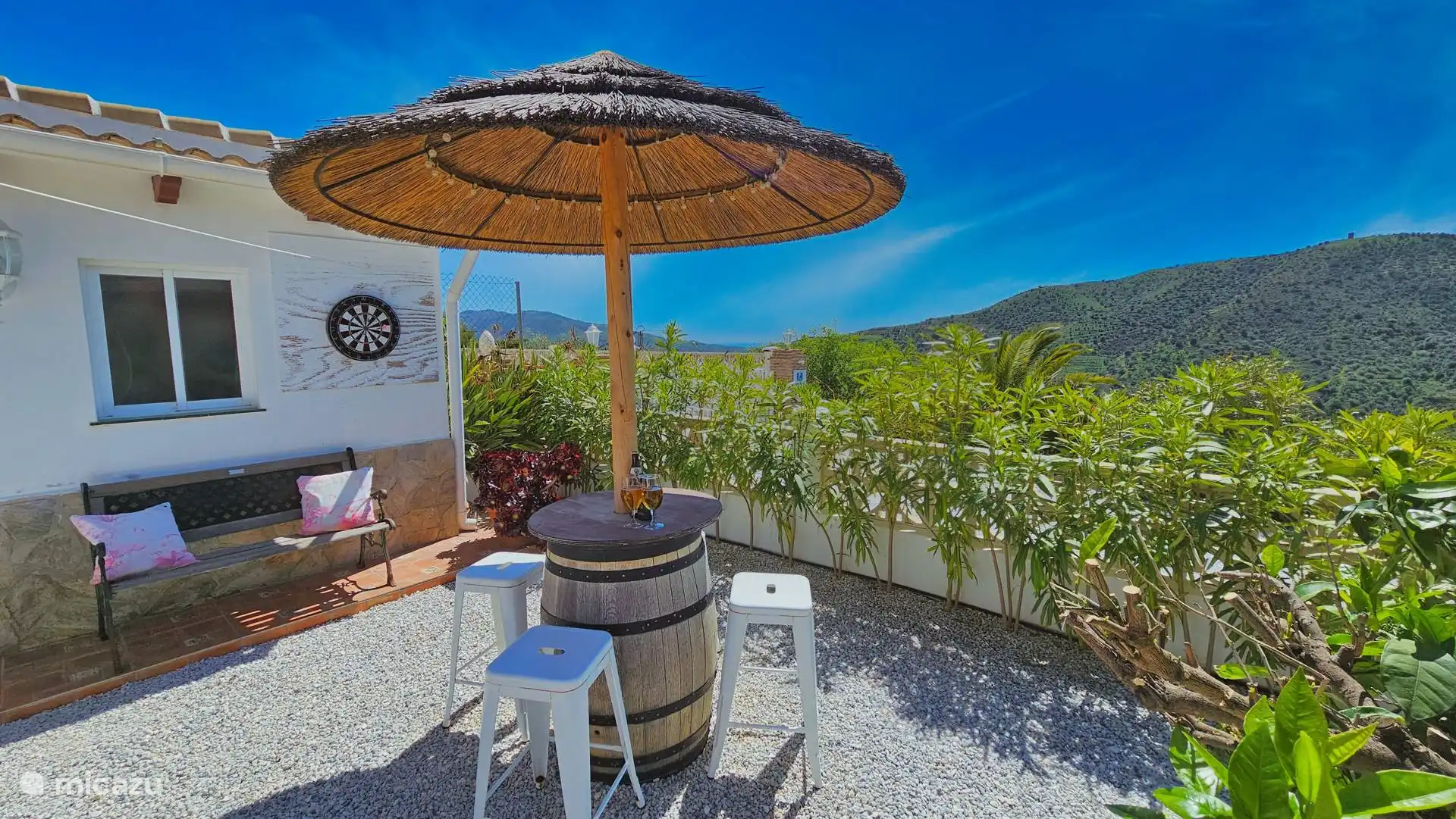 Zitje voorkant met ziicht naar de zee