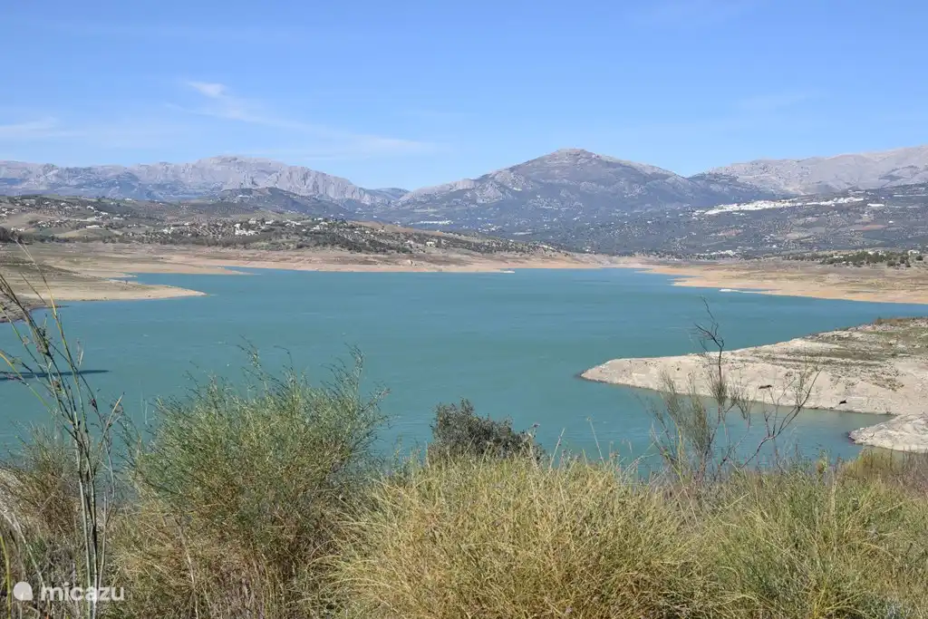 Lake Lavinuela