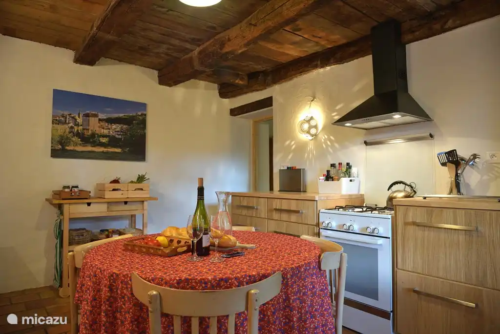 La cocina fue completamente renovada en la primavera de 2017.