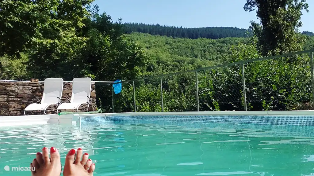 Vista del valle desde la piscina.